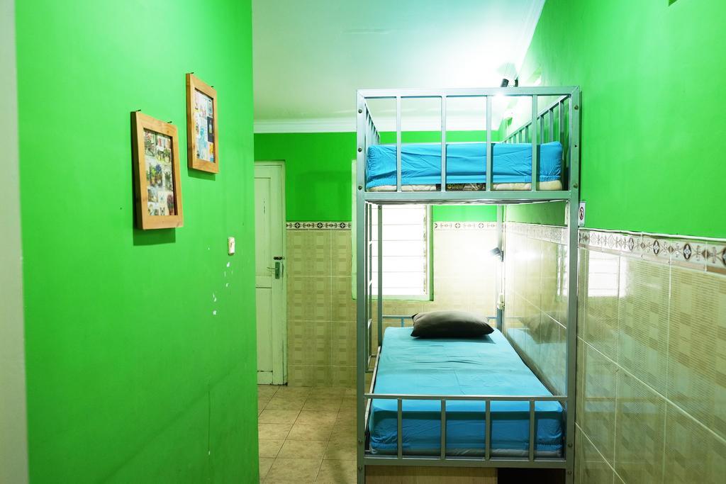 Hoz Bed & Breakfast Джокякарта Екстериор снимка