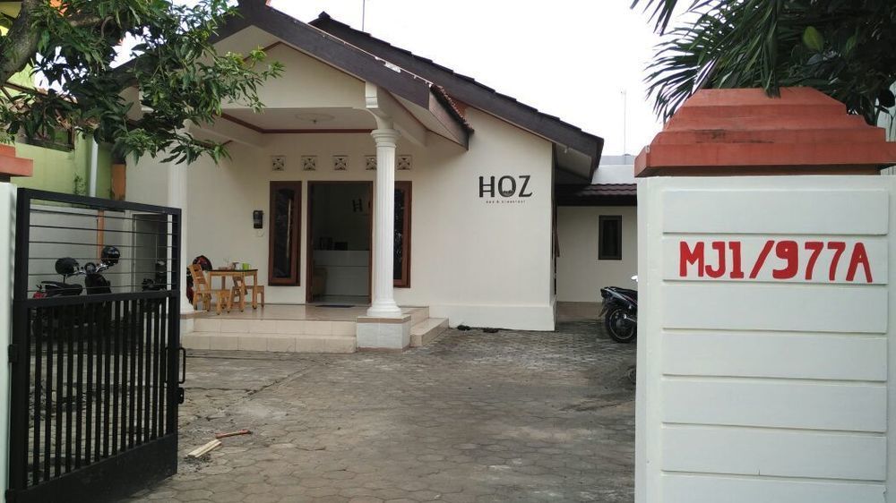 Hoz Bed & Breakfast Джокякарта Екстериор снимка